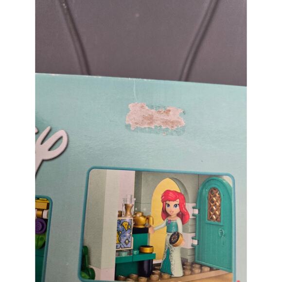 Lego Disney Princess Market Adventure Building Set (43246) - Picture 7 of 7